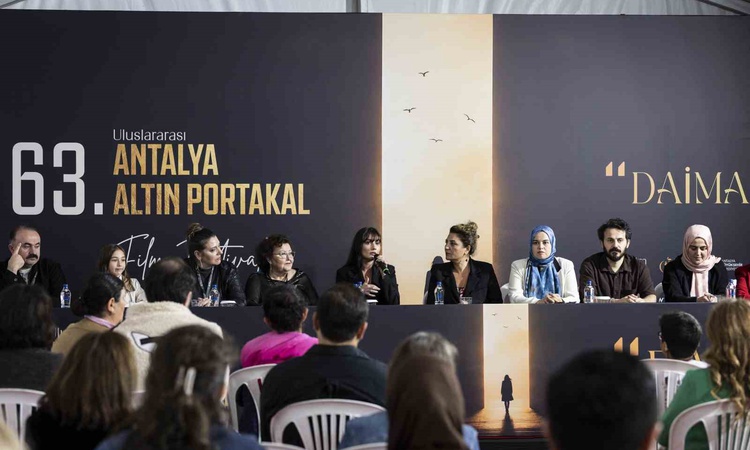 Altın Portakal'da 'Bir Anne Hakkında' ve 'Ölü Arının İğnesi' seyirciyle buluştu