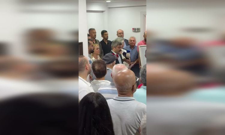 Son Gelişme: Altınordu İlçe Başkanı Halis Poyraz ve yönetimi CHP'den görevden ayrılma etti - Son Dakika Haberl