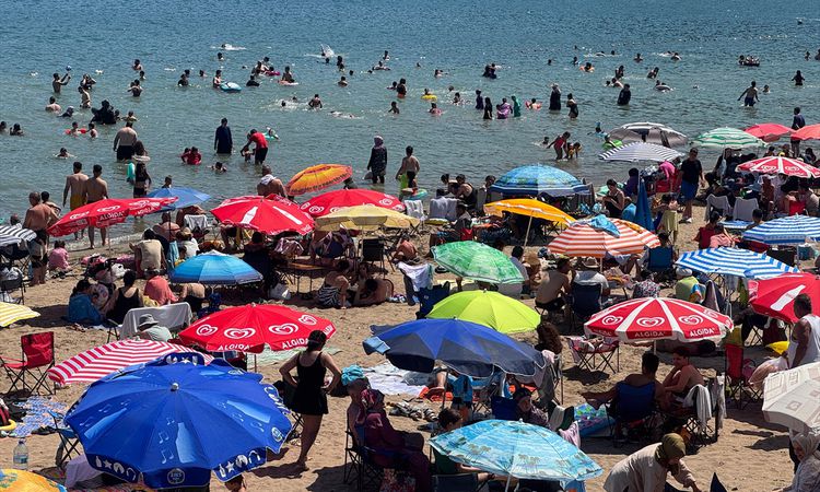 Ayrıntılar Netleşti: Amasra Plajlarında Tatilci Yoğunluğu - Son Dakika - Son Dakika Bilgileri