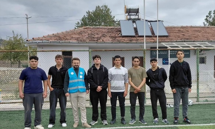 Amasya Göynücek'te liseli öğrenciler dostluk ve kardeşlik futbol maçında buluştu