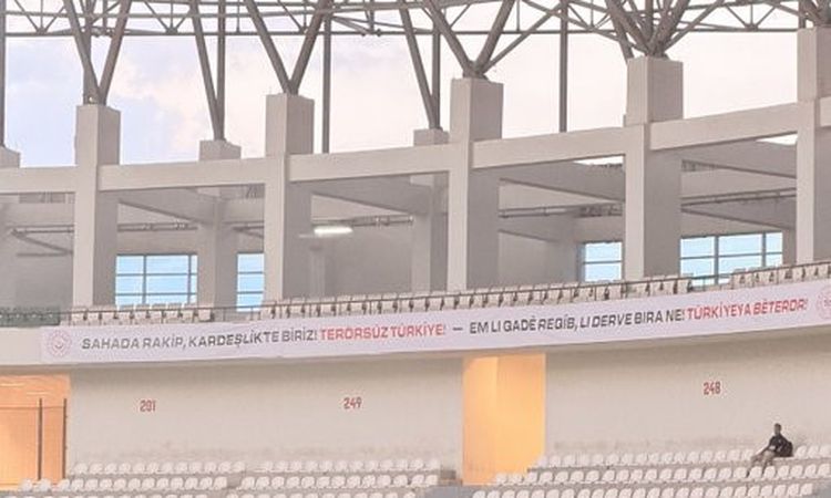 Amed-Erzurumspor Maçında 'Terörsüz Türkiye' Pankartı - Haberleri - Son Dakika Bilgileri