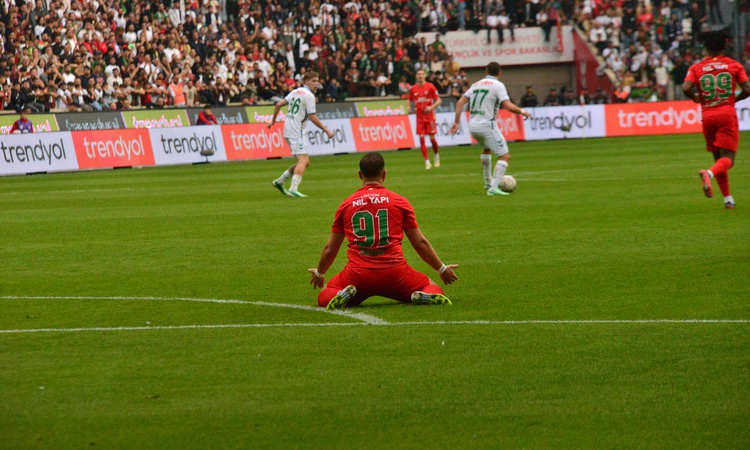 Amed Sportif Faaliyetler, Konyaspor'u 85. dakikada Mbaye Diagne'nin golüyle 1-0 yendi ve Merak Edilenler