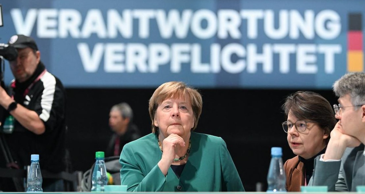Son Gelişme: Angela Merkel sahalara geri döndü - Son Dakika