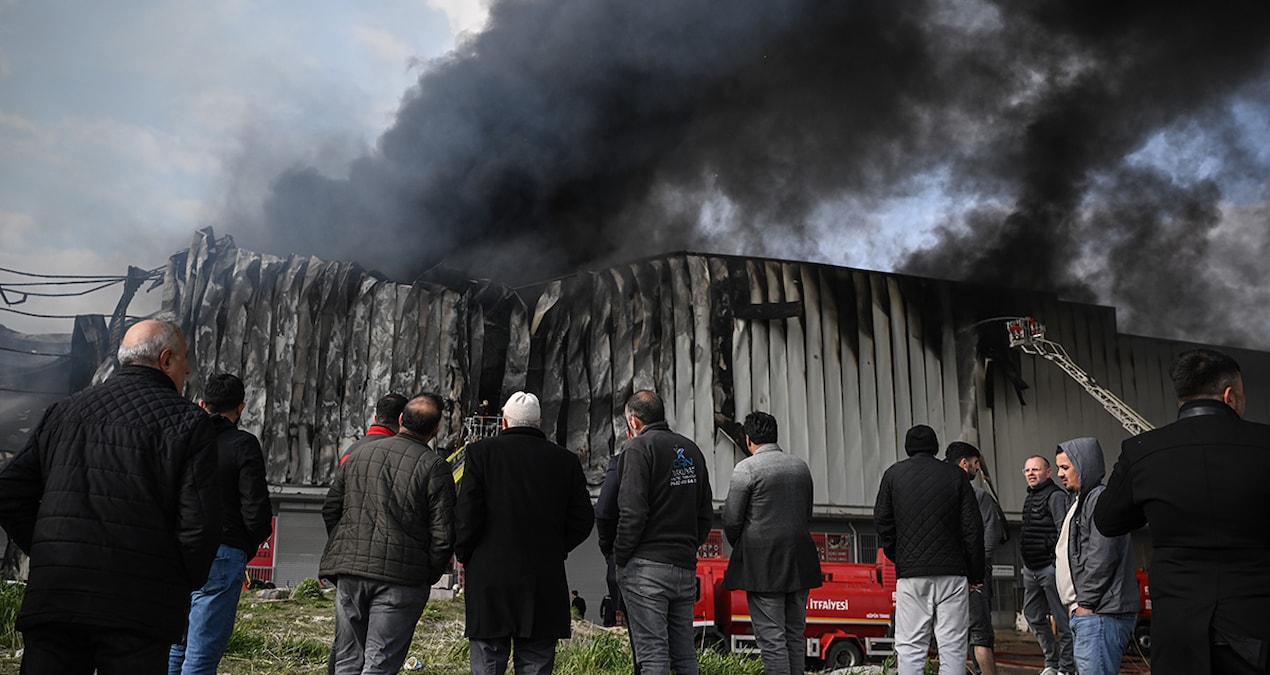 Ayrıntılar Netleşti: Ankara'daki yangın kontrol altına alındı - Son Dakika Haberleri: Gelişmeler Takip Ediliyo