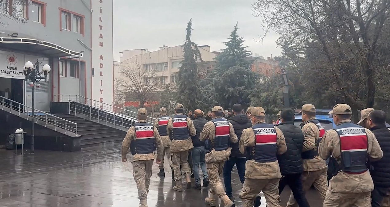 Ankara ve Diyarbakır'da 'tefecilik' operasyonu - Son Dakika Haberleri: Gelişmeler Takip Ediliyor
