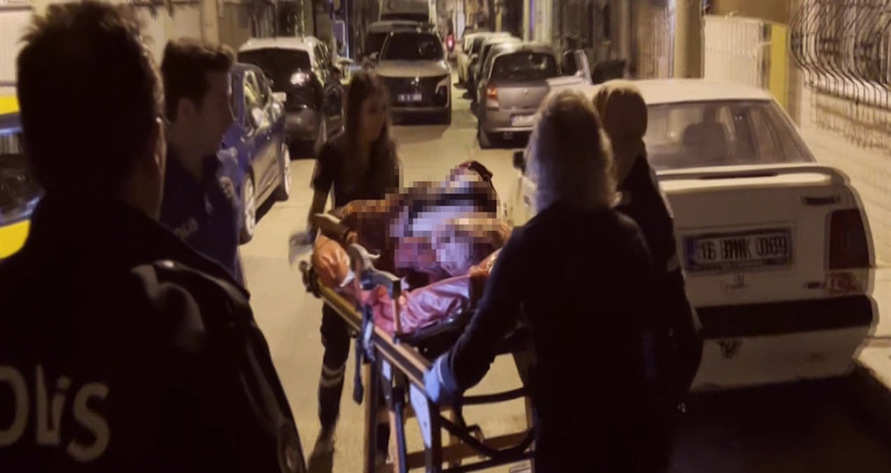 Kritik Açıklama: Annesini öldürdü, kendisini yaraladı - Son Dakika - Son Dakika Bilgileri
