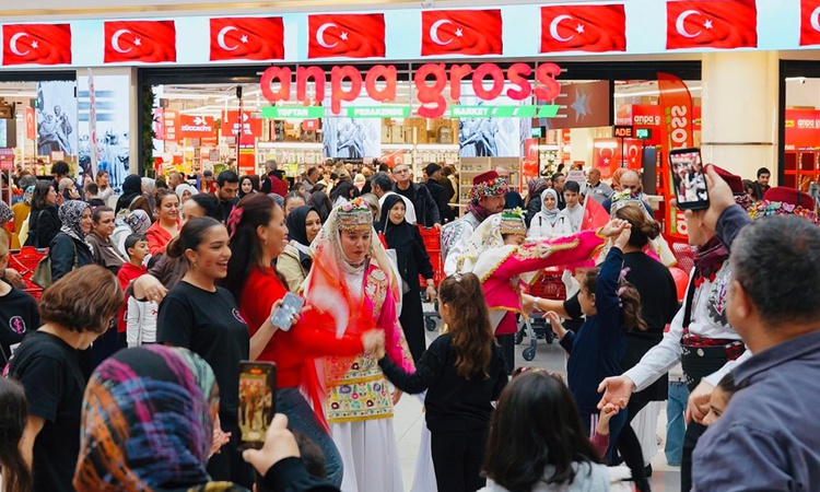 Anpa Gross’tan Cumhuriyet’in 103. yılında çocuklara 103 bin Türk bayrağı: Gelişmeler Takip Ediliyor
