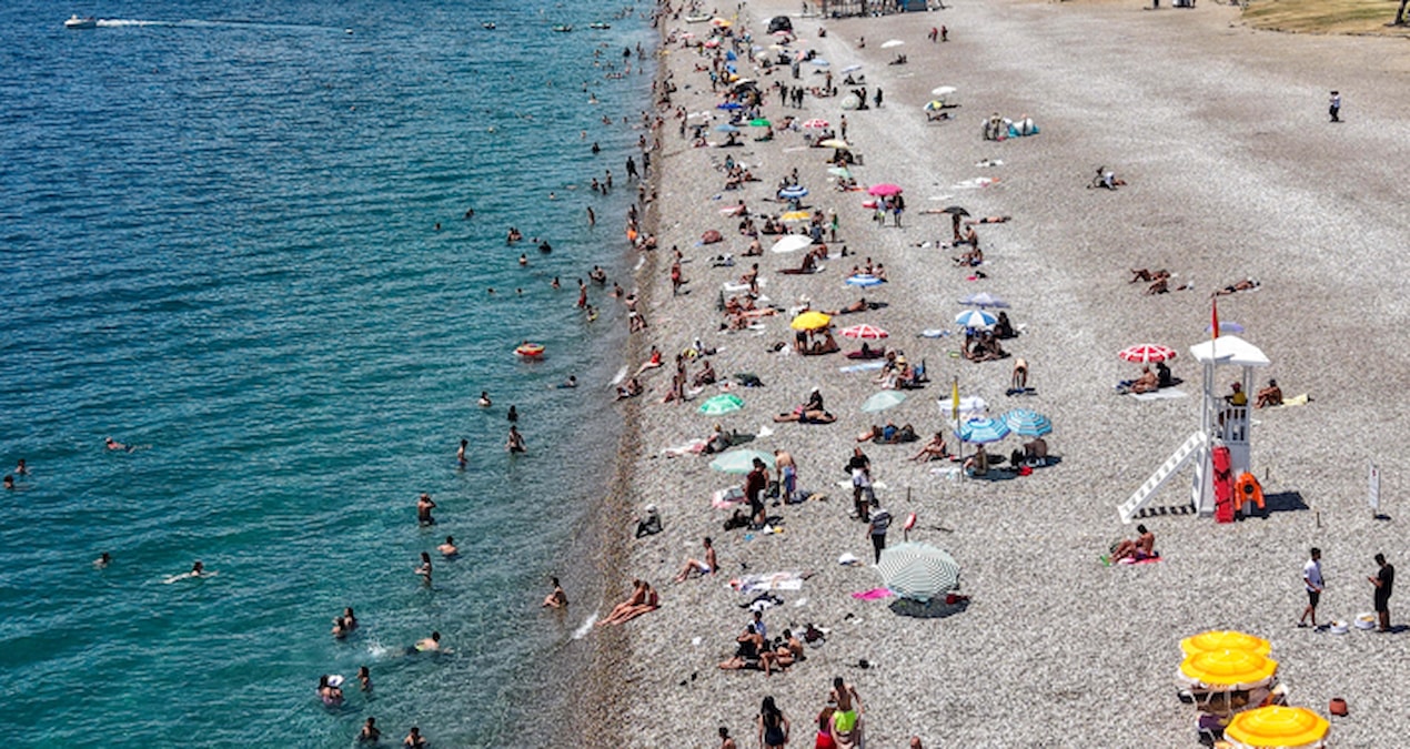 Antalya Konyaaltı Sahili’nde bayram yoğunluğu... - Son Dakika - Son Dakika Bilgileri
