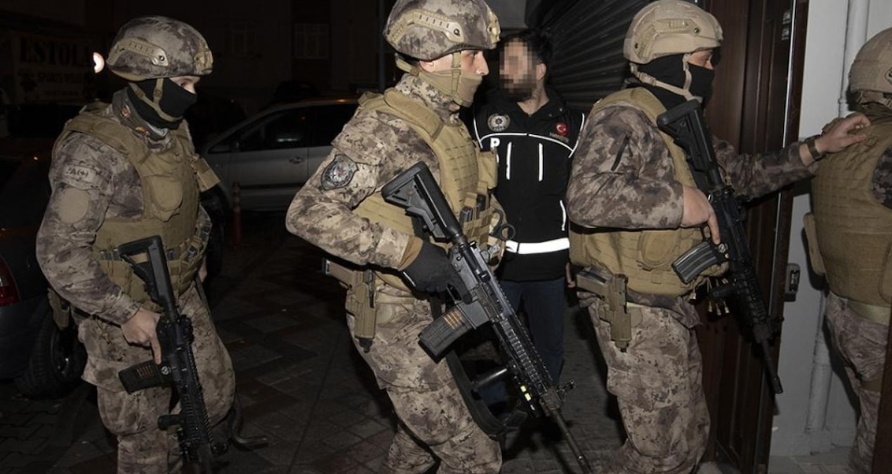 Sıcak Gündem: Antalya'da zehir tacirlerine yönelik operasyonlarda 5 şüpheli hakkında tutuklama kararı verildi