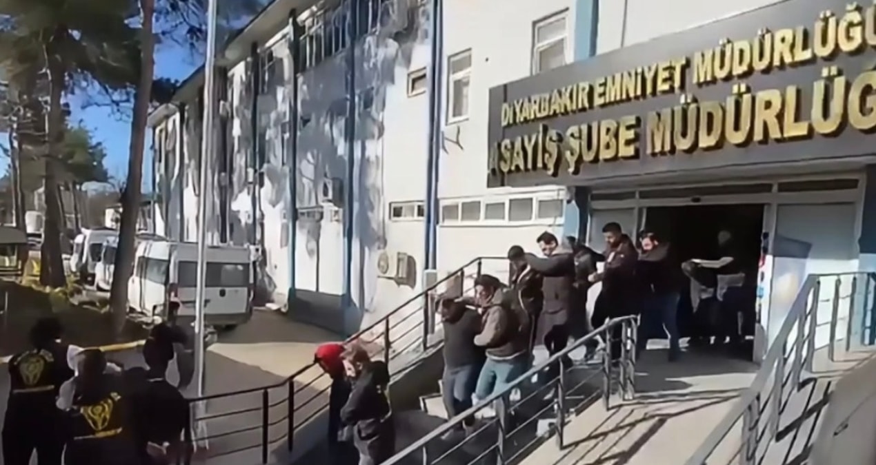 Ayrıntılar Netleşti: 'Araç muayene randevusu’ dolandırıcılığına ‘Son istasyon’ operasyonu: 25 tutuklama - Son