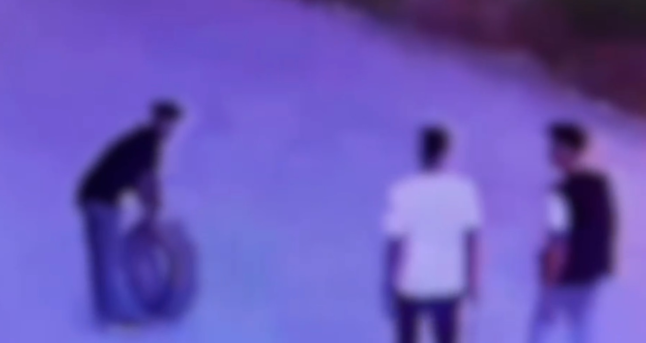 Their vehicle's tire burst, they stole it from another vehicle - Breaking News