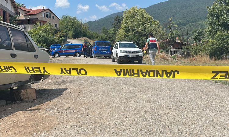 Gündemden Son Bilgiler: 'Arazi anlaşmazlığı' kavgasında, baba ve oğlunu tüfekle vurarak öldürdü - Haberleri -