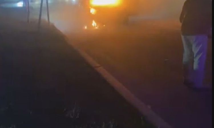 Car caught fire in Arnavutköy - News