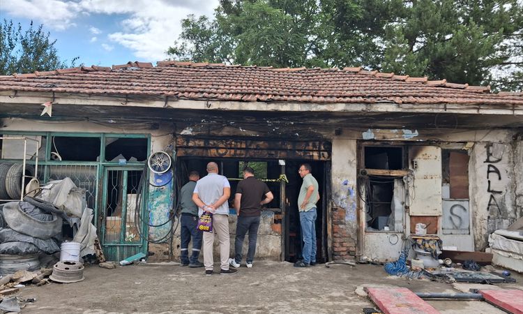 Artova'da lastik tamircisinde çıkan alevler hasara yol açtı - Haberleri | İşte Tüm Ayrıntılar