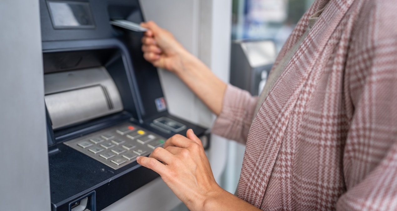 Kritik Açıklama: ATM'den para çekmek isteyen ekranda bu yazıyla karşılaşıyor: Eli boş dönüyor - Son Dakika