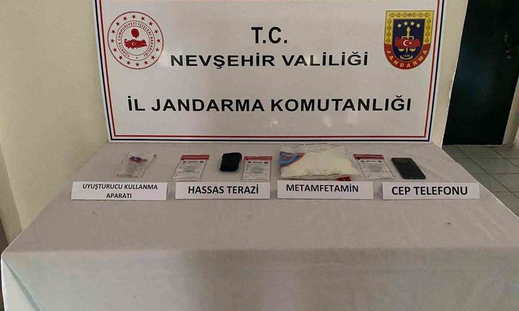 Sıcak Gündem: Avanos'ta Narkotik Operasyonu: 1 Kilo 453 Gram Uyuşturucu Ele Geçirildi - Son Dakika Haberleri -