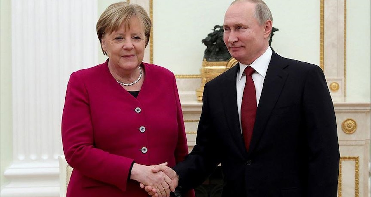 Sıcak Gündem: Avrupa Birliği 'Putin'e fısıldayan' isim olarak Merkel'i işaret etti - Haberleri