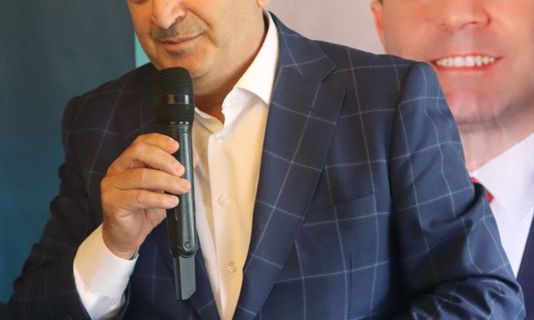 Son Gelişme: Avrupa kıtası birincisi seçilen Ordulu öğretmen kupasını aldı - Haberleri - Son Dakika Bilgileri