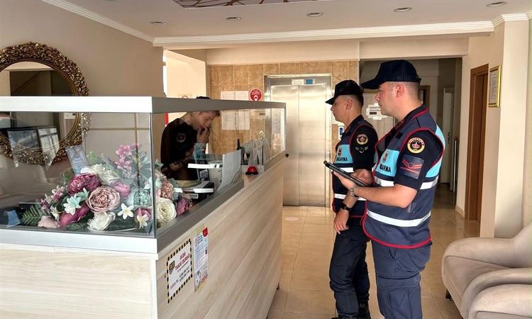 Ayrıntılar Netleşti: Avşa Adası'nda huzur uygulaması: 22 aranan şüpheli ele geçirildi - Son Dakika Haberleri |