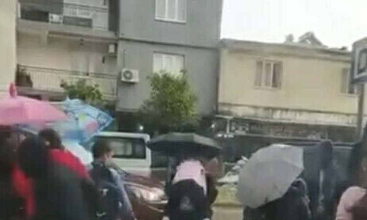 Aydın Efeler'de sağanak cadde ve sokakları suyla doldurdu, ekipler tahliye başlattı | İşte Tüm Ayrıntılar