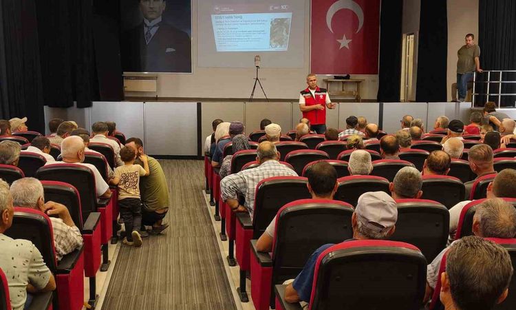 Ayrıntılar Netleşti: Aydın İnciri İçin Saha Eğitimleri Sürüyor: 2 Bin 402 Üreticiye Ulaşıldı - Haberleri: Geli