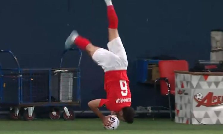 Ayrıntılar Netleşti: Bu adam bu sporu yapıyor! Takla atarak yine asist yaptı ve Merak Edilenler