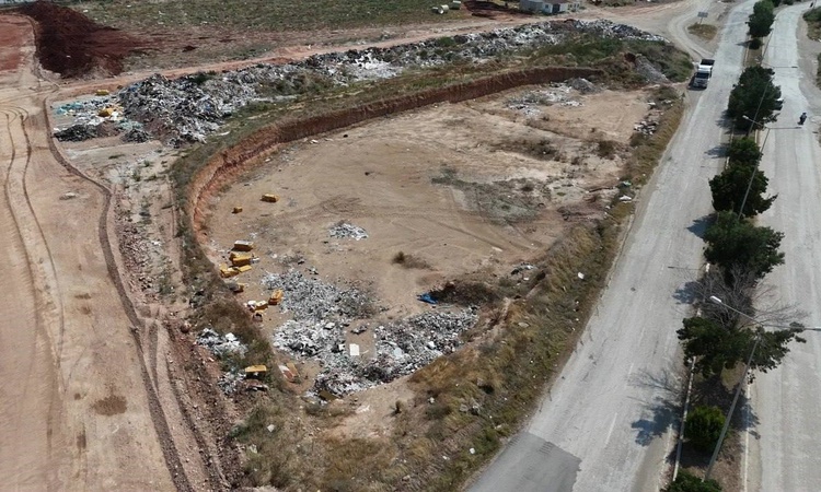 Ayrıntılar Netleşti: Adana çöplüğe döndü: Bulvar kenarlarında klozetten buzdolabına ne ararsan var: Gelişmeler