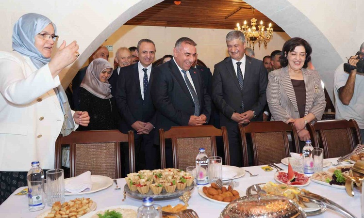 Ayrıntılar Netleşti: Adana'da tarihi Selamlık, 'Sofra Mirası Evi' olarak hizmete girdi
