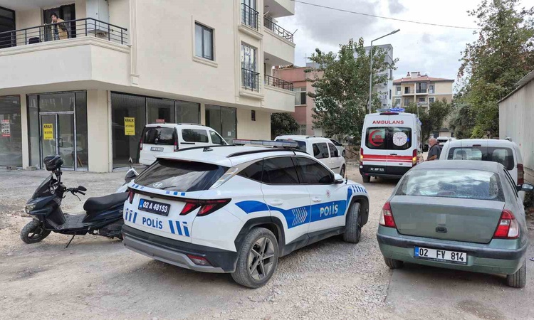Ayrıntılar Netleşti: Adıyaman'da kardeşler arası çıkan bıçaklı kavgada bir kişi bacağından yaralandı: Gelişmel