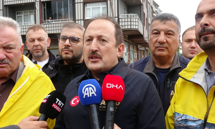 Ayrıntılar Netleşti: AFAD Başkanı Pehlivan, Rize İyidere'deki selde can kaybı olmadığını tüm detaylarıyla payl
