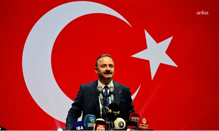 Ayrıntılar Netleşti: Ağıralioğlu, AYM önünde intihar eden emekli polise kefen parası eleştirisi yaptı ve Merak