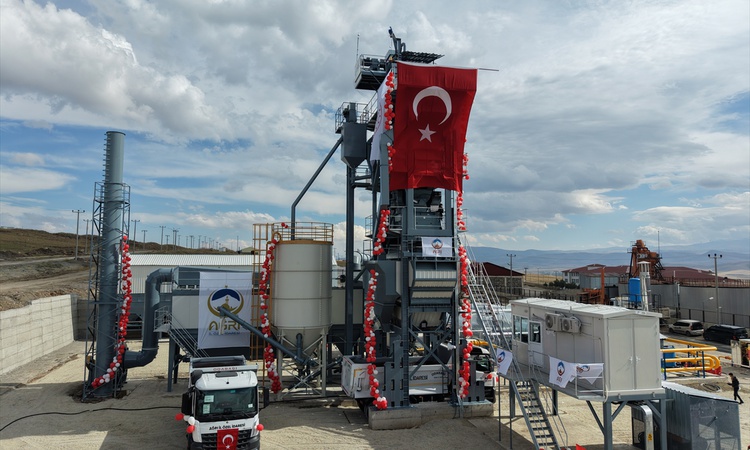 Ayrıntılar Netleşti: Ağrı'da asfalt plenti, doğal gaz tesisi ve 40 araçlık filo hizmete alındı ve Merak Edilen