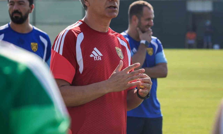Ayrıntılar Netleşti: Aliağa FK hocası Ateş, Şanlıurfaspor'u yendiği maçta gelişimi önemsediklerini söyledi | İ