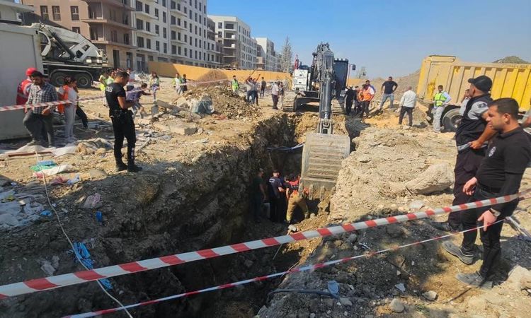 Ayrıntılar Netleşti: Altyapı çalışmaları esnasında göçük altında kalan 2 işçi yaralandı - Son Dakika Bilgileri