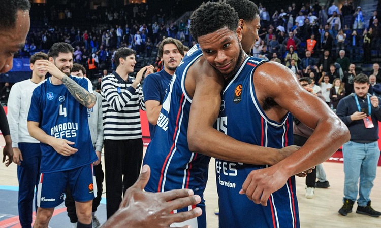 Ayrıntılar Netleşti: Anadolu Efes, Real Madrid'i devirdi - Son Dakika Bilgileri