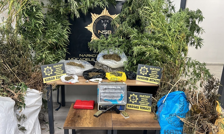 Ayrıntılar Netleşti: Antakya'da 14 kilo 752 gram esrar ele geçirildi, 3 şüpheliden 1'i hakkında tutuklama kara