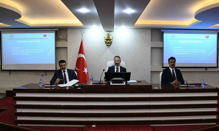 Ayrıntılar Netleşti: Ardahan'da şube başkanları kamu araçlarının özel işlerde kullanılmamasını görüştü: Gelişm