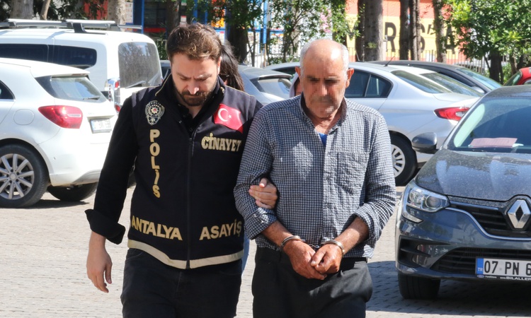 Ayrıntılar Netleşti: Arsa anlaşmazlığında yeğenini 7 kurşunla öldürmekle suçlanan sanık hakim karşısına çıktı