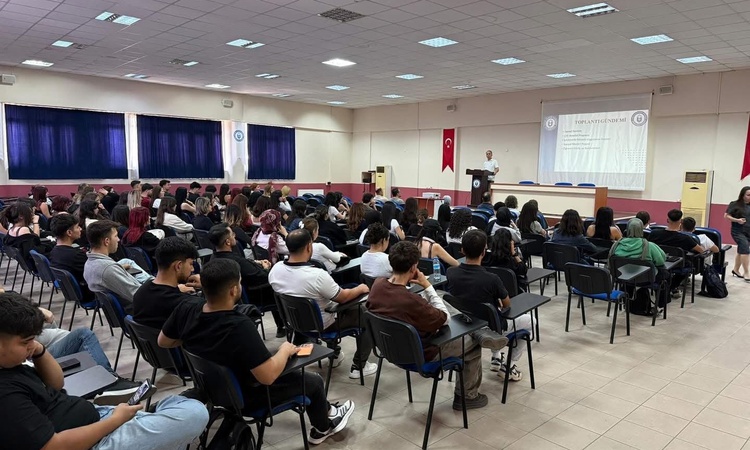 Ayrıntılar Netleşti: Aydın Bozdoğan MYO'da oryantasyon toplantısında dijital güvenlik uyarısı yapıldı: Gelişme