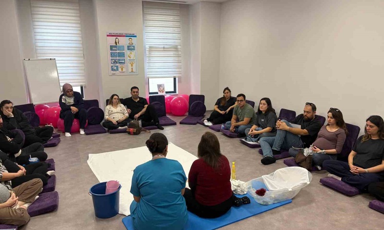 Ayrıntılar Netleşti: Aydın Şehir Hastanesi'nin Gebe Okulu eğitimine baba adayları da katıldı | İşte Tüm Ayrınt