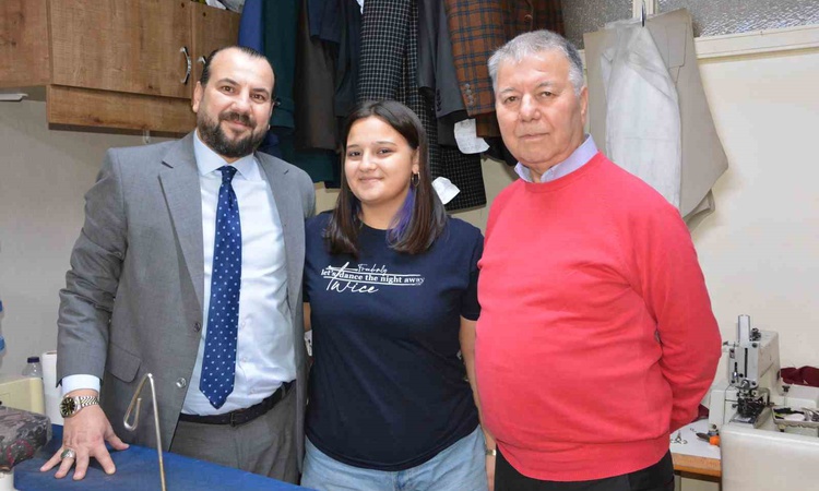 Ayrıntılar Netleşti: Balıkesir'de 1965'te başlayan terzilik geleneği aynı dükkanda üçüncü kuşakta sürüyor | İş
