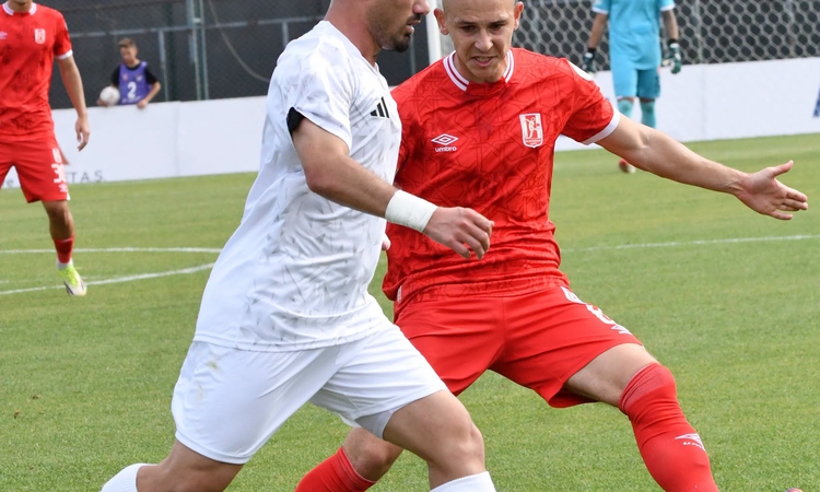 Ayrıntılar Netleşti: Balıkesirspor, geriye düştüğü maçta Uşakspor'u 4-1 yenerek zirvedeki yerini korudu | İşte