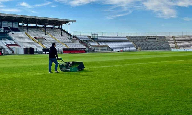 Ayrıntılar Netleşti: Bandırma'da spor tesisleri ve yurtlarda bakım ve yenileme çalışmaları sürüyor