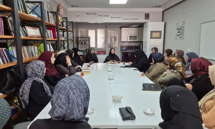 Ayrıntılar Netleşti: Bayburt İl Müftülüğü kadınlara Diyanet Gençlik Merkezinde tefsir dersleri başlattı - Son
