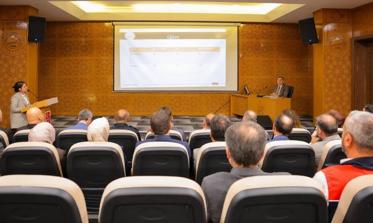 Ayrıntılar Netleşti: Bayburt Valisi Eldivan başkanlığında ilk aile koordinasyon toplantısı yapıldı