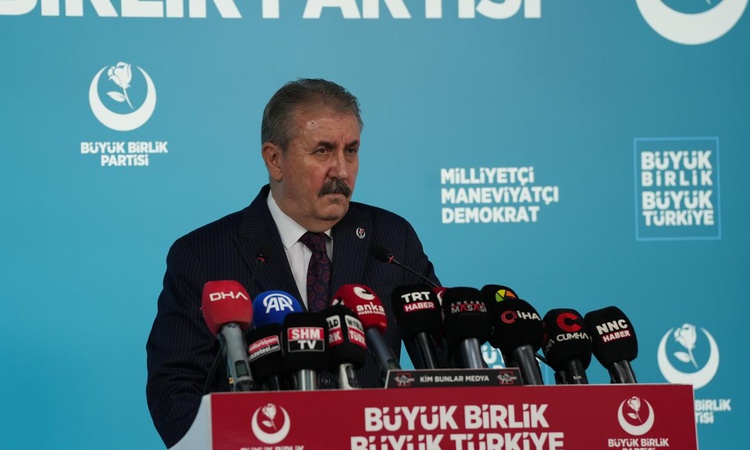 Ayrıntılar Netleşti: BBP Genel Başkanı Destici, 19 Ekim Muhtarlar Günü'nde muhtarlara başarı diledi - Son Daki