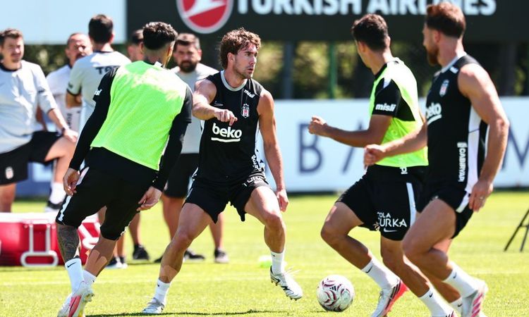 Ayrıntılar Netleşti: Beşiktaş, Erzurumspor FK maçı hazırlıklarını sürdürdü: Gelişmeler Takip Ediliyor