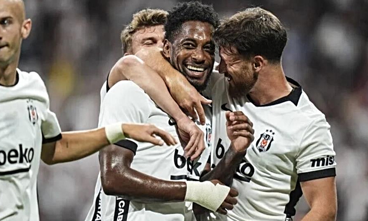 Ayrıntılar Netleşti: Beşiktaş - Marsilya maç kadrosu! İlk 11'ler netlik kazandı mu?: Gelişmeler Takip Ediliyor