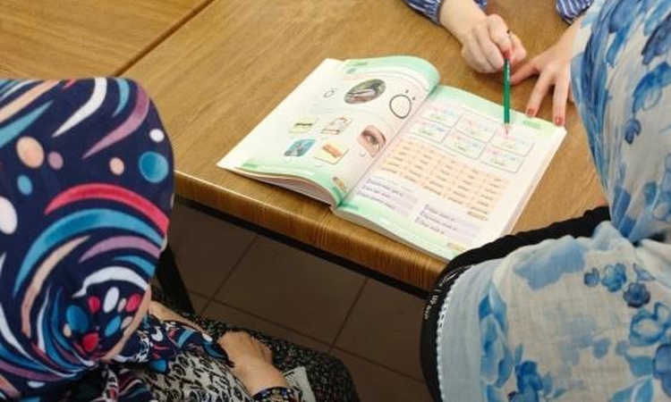 Ayrıntılar Netleşti: Bilecik Huzurevi'nde okuma-yazma kursu açıldı, sakinler öğrenci sıralarına döndü - Son Da