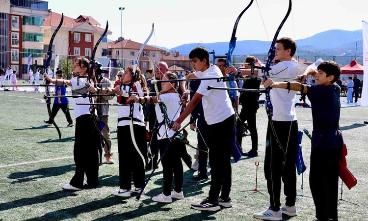 Ayrıntılar Netleşti: Bilecik'te gençler Amatör Spor Haftası'nda farklı spor branşlarını deneyimledi